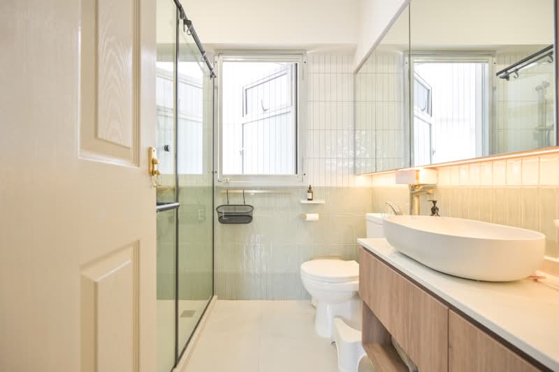 229B Sumang Lane, 229B Sumang Lane, 4 Bedrooms, 1,216 sqft, HDB Flat For Sale, by Adriel Li Yewen, 500207431 - Bathroom - PropertyGuru.com.sg