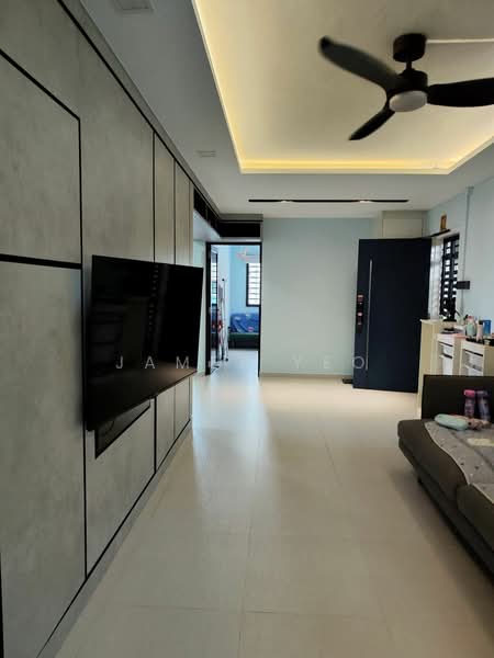 109 Pasir Ris Street 11, 109 Pasir Ris Street 11, 4 Bedrooms, 1,324 sqft, HDB Flat For Sale, by James Yeo, 500207434 - Living Room - PropertyGuru.com.sg