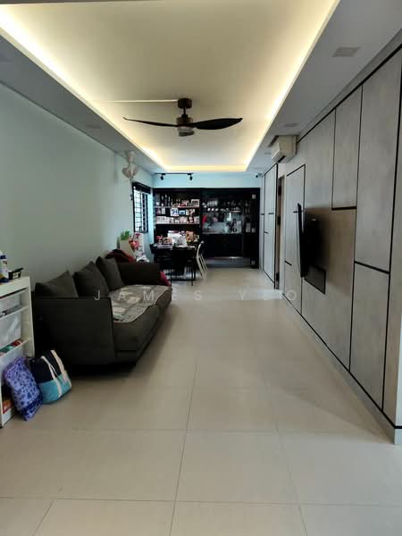 109 Pasir Ris Street 11, 109 Pasir Ris Street 11, 4 Bedrooms, 1,324 sqft, HDB Flat For Sale, by James Yeo, 500207434 - Living Room - PropertyGuru.com.sg