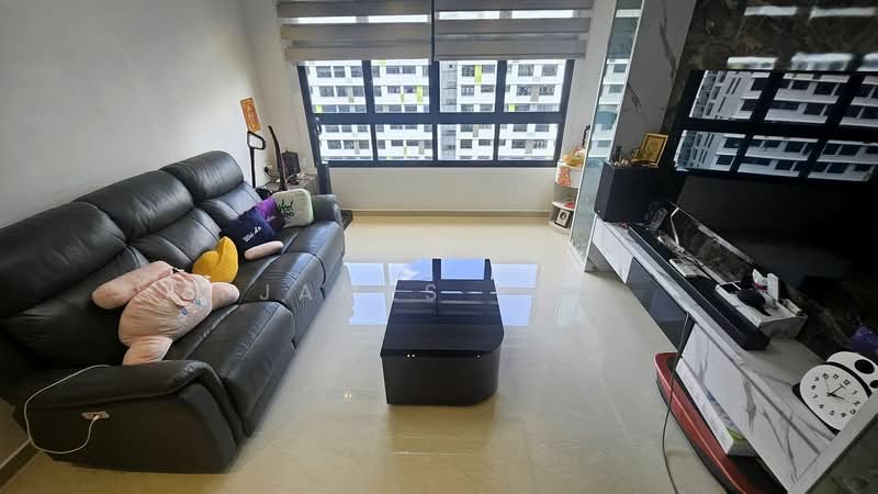 605A Tampines Street 61, 605A Tampines Street 61, 3 Bedrooms, 990 sqft, HDB Flat For Sale, by James Yeo, 500207441 - Living Room - PropertyGuru.com.sg