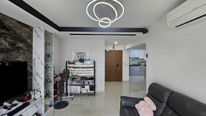 605A Tampines Street 61, 605A Tampines Street 61, 3 Bedrooms, 990 sqft, HDB Flat For Sale, by James Yeo, 500207441 - Living Room - PropertyGuru.com.sg