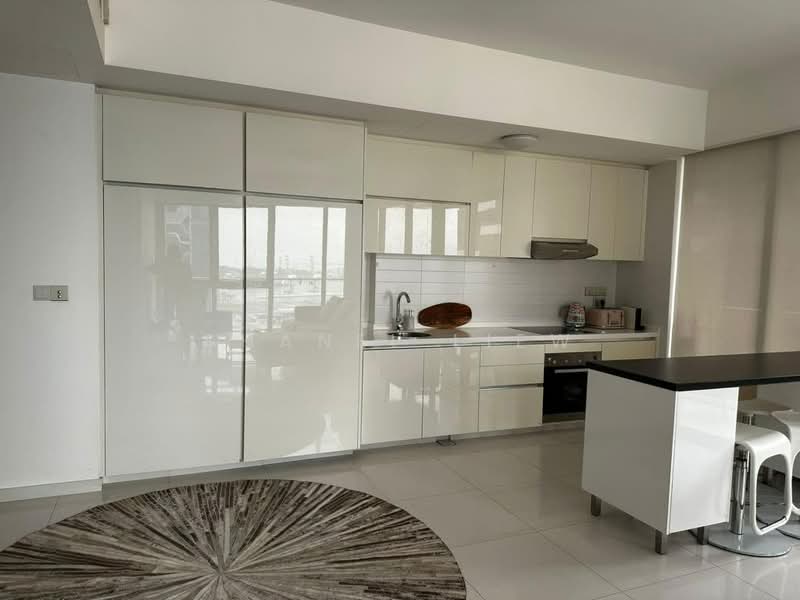 One Shenton, 1 Shenton Way, 1 Bedroom, 1,001 sqft, Condominium For Sale, by Shanel Liew, 500207456 - Kitchen - PropertyGuru.com.sg