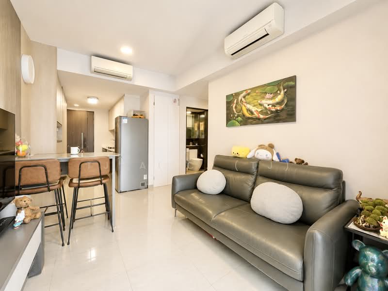 Gem Residences, , 2 Bedrooms, 678 sqft, Condominium For Sale, by TJHAI C. (TJ), 500207466 - Living Room - PropertyGuru.com.sg