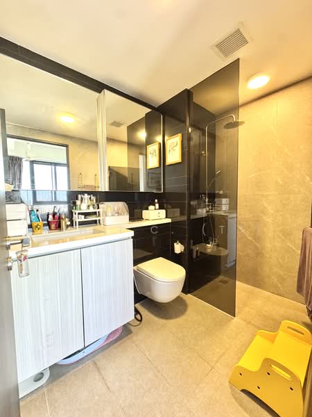Gem Residences, , 2 Bedrooms, 678 sqft, Condominium For Sale, by TJHAI C. (TJ), 500207466 - Bathroom - PropertyGuru.com.sg