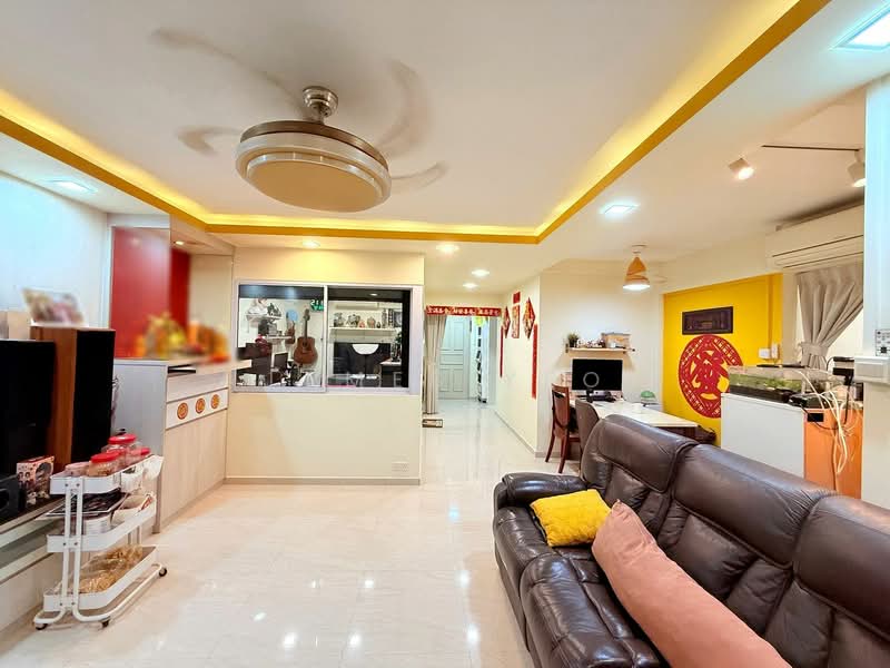576 Woodlands Glen, 576 Woodlands Drive 16, 3 Bedrooms, 1,184 sqft, HDB Flat For Sale, by James Yeo, 500207468 - Living Room - PropertyGuru.com.sg