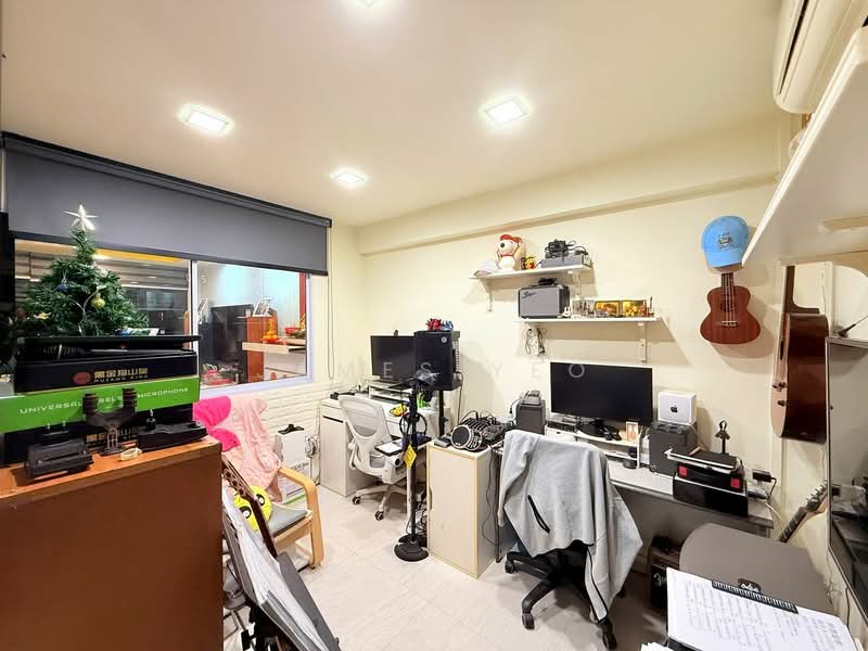 576 Woodlands Glen, 576 Woodlands Drive 16, 3 Bedrooms, 1,184 sqft, HDB Flat For Sale, by James Yeo, 500207468 - Study - PropertyGuru.com.sg