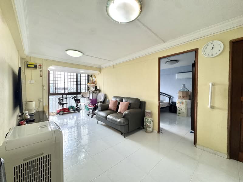 51 Lorong 6 Toa Payoh, 51 Lorong 6 Toa Payoh, 2 Bedrooms, 786 sqft, HDB Flat For Sale, by TJHAI C. (TJ), 500207471 - Living Room - PropertyGuru.com.sg