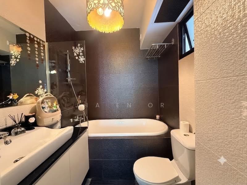 629 Senja Road, 629 Senja Road, 3 Bedrooms, 1,184 sqft, HDB Flat For Sale, by Jia En Or, 500207491 - Bathroom - PropertyGuru.com.sg