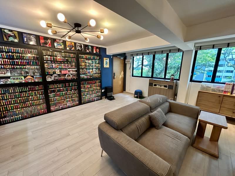 157 Lorong 1 Toa Payoh, 157 Lorong 1 Toa Payoh, 2 Bedrooms, 828 sqft, HDB Flat For Sale, by Sheila Phang, 500207494 - Living Room - PropertyGuru.com.sg