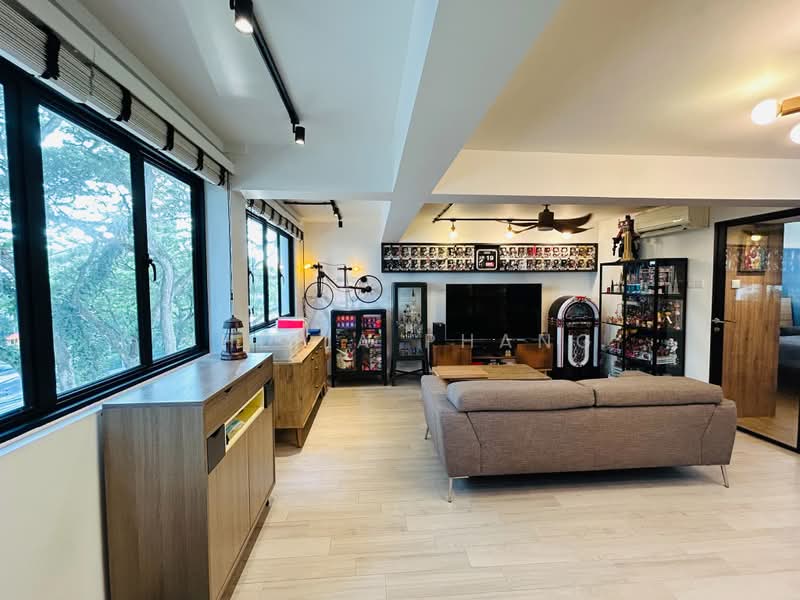 157 Lorong 1 Toa Payoh, 157 Lorong 1 Toa Payoh, 2 Bedrooms, 828 sqft, HDB Flat For Sale, by Sheila Phang, 500207494 - Living Room - PropertyGuru.com.sg