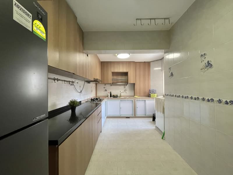 Neptune Court, 8 Marine Vista, 3 Bedrooms, 1,270 sqft, Apartment For Rent, by Jason Chan, 500207503 - Kitchen - PropertyGuru.com.sg
