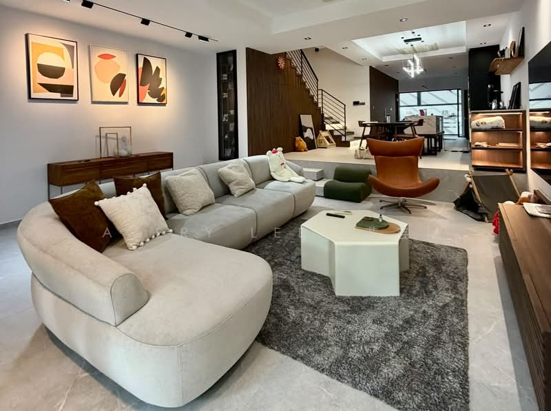 D19 Serangoon Central, NEX Mall, Kovan, Hong lee place too chu kang Serangoon mrt, 4 Bedrooms, 1,614 sqft, Terraced House For Sale, by Avery Lee (芷芸), 500207516 - Living Room - PropertyGuru.com.sg