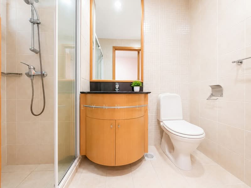 Summerhill, 50 Hume Avenue, 4 Bedrooms, 1,604 sqft, Condominium For Sale, by Lynn Lim, 500207522 - Bathroom - PropertyGuru.com.sg