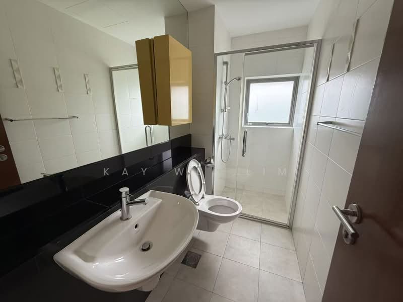 The Shelford, 1 Shelford Road, 4 Bedrooms, 2,282 sqft, Condominium For Rent, by Kay Wee Lim, 500207530 - Bathroom - PropertyGuru.com.sg