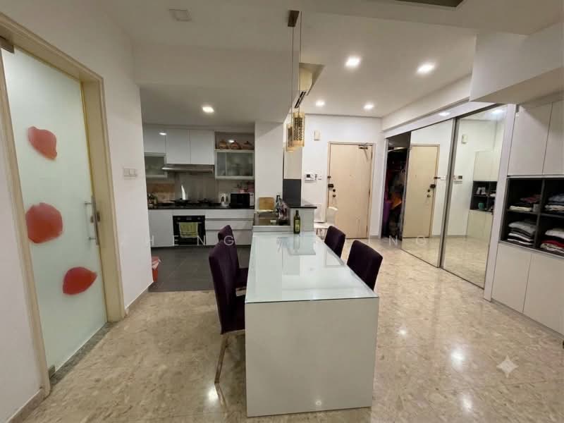 UE Square, 205 River Valley Road, 1 Bedroom, 990 sqft, Apartment For Sale, by Zhenglin Ling, 500207547 - Kitchen - PropertyGuru.com.sg
