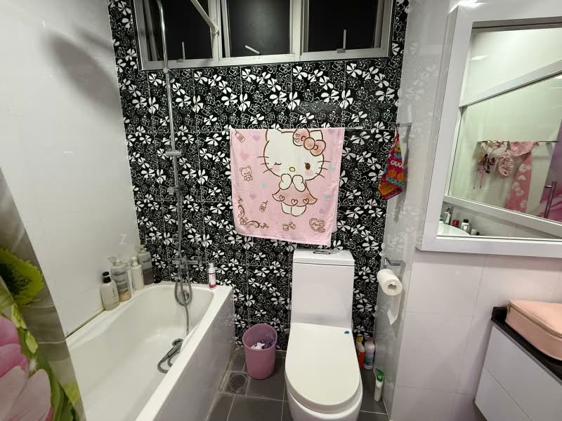 UE Square, 205 River Valley Road, 1 Bedroom, 990 sqft, Apartment For Sale, by Zhenglin Ling, 500207547 - Bathroom - PropertyGuru.com.sg