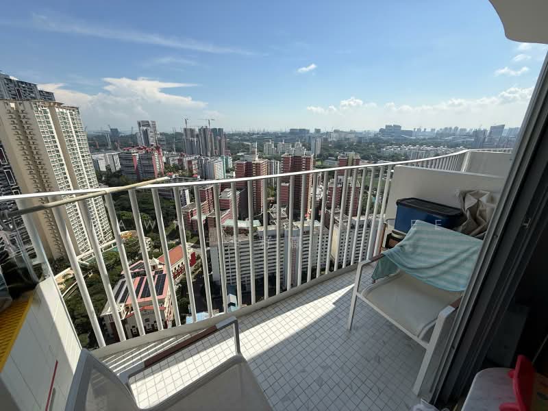 Queens Peak, 1 Dundee Road, 3 Bedrooms, 807 sqft, Condominium For Rent, by Dawn Jeslyn Lee 李籽嬴, 500207557 - Balcony - PropertyGuru.com.sg