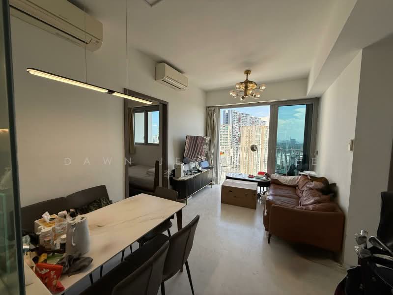 Queens Peak, 1 Dundee Road, 3 Bedrooms, 807 sqft, Condominium For Rent, by Dawn Jeslyn Lee 李籽嬴, 500207557 - Living Room - PropertyGuru.com.sg
