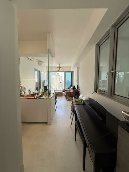 Queens Peak, 1 Dundee Road, 3 Bedrooms, 807 sqft, Condominium For Rent, by Dawn Jeslyn Lee 李籽嬴, 500207557 - Living Room - PropertyGuru.com.sg