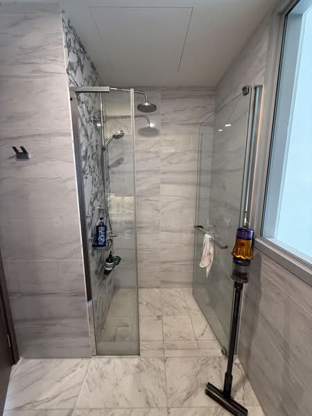 Queens Peak, 1 Dundee Road, 3 Bedrooms, 807 sqft, Condominium For Rent, by Dawn Jeslyn Lee 李籽嬴, 500207557 - Bathroom - PropertyGuru.com.sg