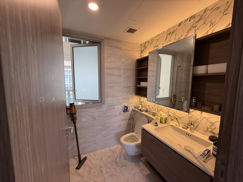 Queens Peak, 1 Dundee Road, 3 Bedrooms, 807 sqft, Condominium For Rent, by Dawn Jeslyn Lee 李籽嬴, 500207557 - Bathroom - PropertyGuru.com.sg