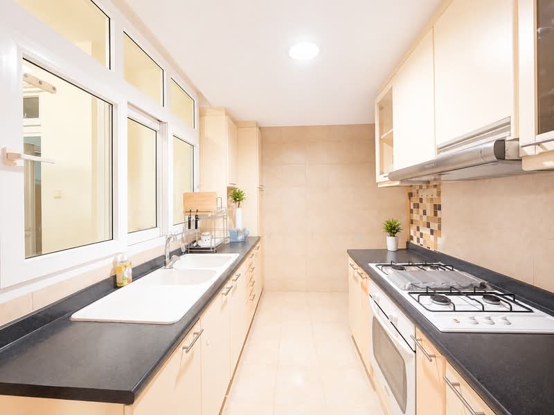 Summerhill, 52 Hume Avenue, 4 Bedrooms, 1,604 sqft, Condominium For Sale, by Kelly Lim, 500207558 - Kitchen - PropertyGuru.com.sg