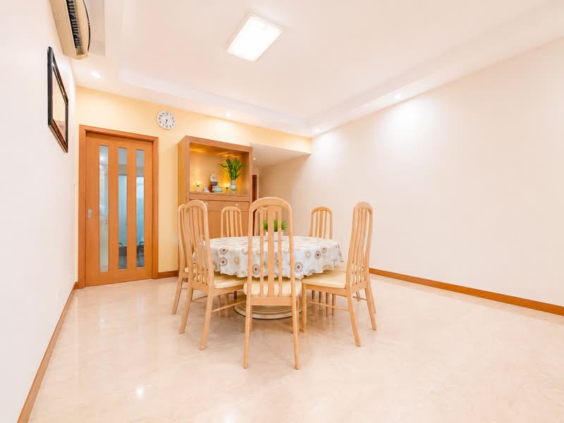 Summerhill, 52 Hume Avenue, 4 Bedrooms, 1,604 sqft, Condominium For Sale, by Kelly Lim, 500207558 - Dining Room - PropertyGuru.com.sg