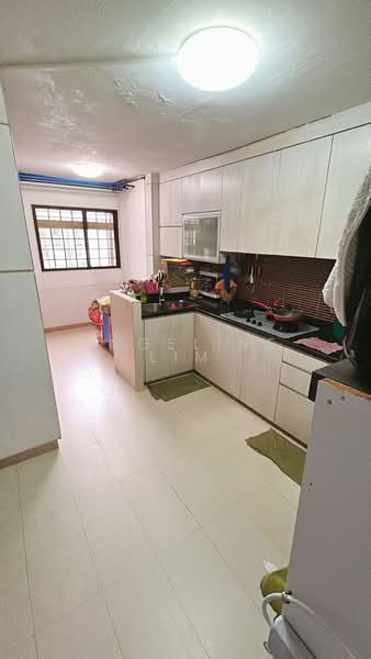 242 Bukit Batok East Avenue 5, 242 Bukit Batok East Avenue 5, 2 Bedrooms, 743 sqft, HDB Flat For Sale, by Angeline Lim, 500207560 - Kitchen - PropertyGuru.com.sg
