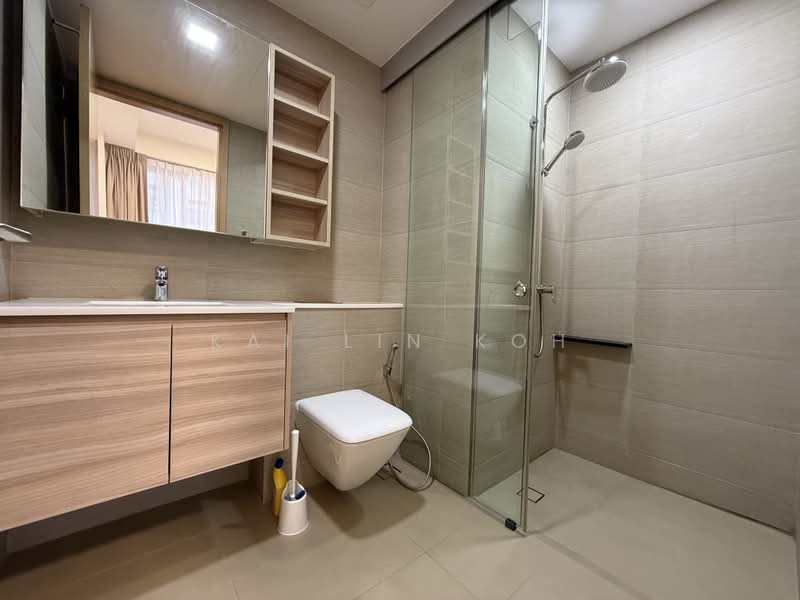 Mont Botanik Residence, 2K Jalan Remaja, 2 Bedrooms, 689 sqft, Condominium For Sale, by Kai Lin Koh, 500207563 - Master Bathroom - PropertyGuru.com.sg