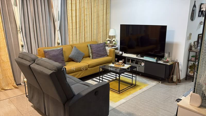 Waterwoods, 17 Punggol Field Walk, 3 Bedrooms, 1,033 sqft, Executive Condominium For Sale, by Ang ShiQi, 500207564 - Living Room - PropertyGuru.com.sg