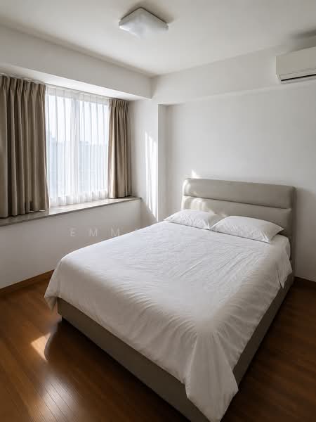 Queens, 16 Stirling Road, 2 Bedrooms, 915 sqft, Condominium For Rent, by Emma Chua, 500207577 - PropertyGuru.com.sg