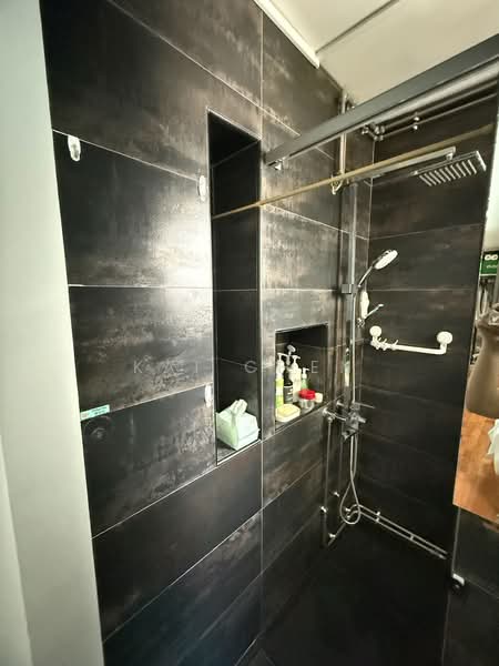 538 Upper Cross Street, 538 Upper Cross Street, 2 Bedrooms, 732 sqft, HDB Flat For Sale, by Kai Chen, 500207588 - Bathroom - PropertyGuru.com.sg