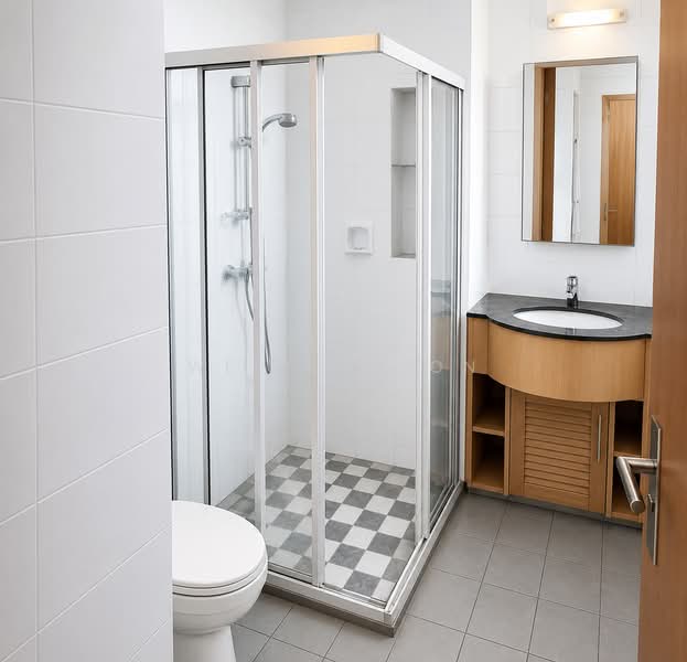 Queens, 16 Stirling Road, 2 Bedrooms, 915 sqft, Condominium For Rent, by WeiPin Oon, 500207589 - Bathroom - PropertyGuru.com.sg