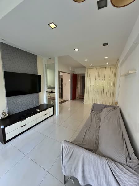 52 Strathmore Avenue, 52 Strathmore Avenue, 3 Bedrooms, 968 sqft, HDB Flat For Sale, by Tobio Sim, 500207591 - Living Room - PropertyGuru.com.sg