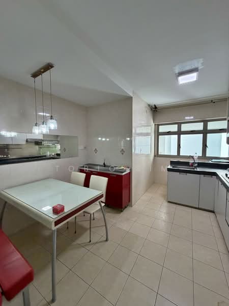 52 Strathmore Avenue, 52 Strathmore Avenue, 3 Bedrooms, 968 sqft, HDB Flat For Sale, by Tobio Sim, 500207591 - Kitchen - PropertyGuru.com.sg