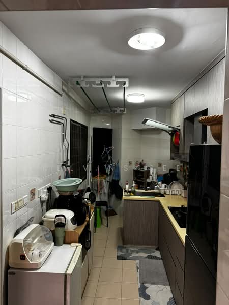 207D Compassvale Lane, 207D Compassvale Lane, 3 Bedrooms, 990 sqft, HDB Flat For Sale, by KelvinS See, 500207592 - Kitchen - PropertyGuru.com.sg