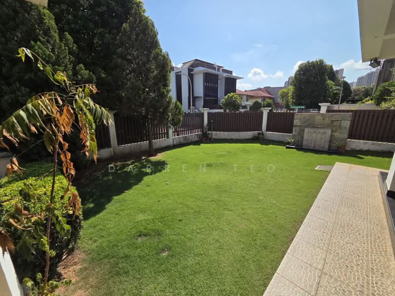 ๐ Best of the East @ Goodman Estate ๐, , 5 Bedrooms, 7,500 sqft, Bungalow House For Rent, by Darren Teo, 500207603 - Front Garden - PropertyGuru.com.sg