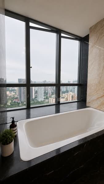 8 Saint Thomas, 8 Saint Thomas Walk, 4 Bedrooms, 2,658 sqft, Condominium For Rent, by Jay Loy 黎仕緯, 500207619 - Bathroom - PropertyGuru.com.sg