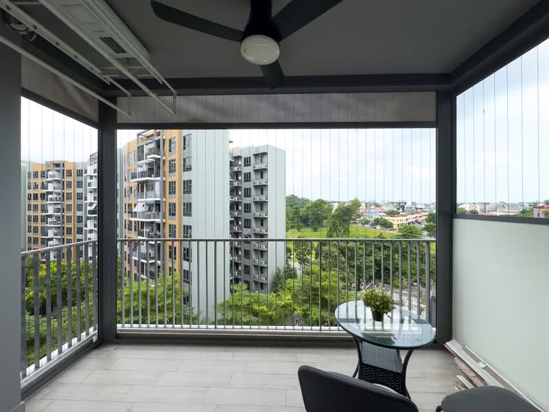 The Visionaire, 174 Canberra Drive, 3 Bedrooms, 980 sqft, Executive Condominium For Sale, by Mak G Y, 500207620 - Balcony - PropertyGuru.com.sg