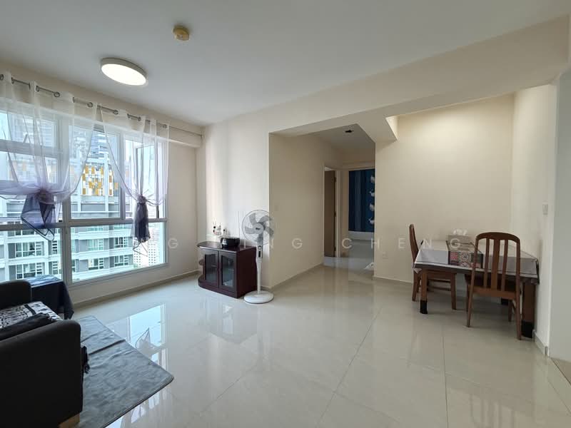 39A Margaret Drive, 39A Margaret Drive, 2 Bedrooms, 678 sqft, HDB Flat For Sale, by Ying Ying Cheng, 500207624 - Living Room - PropertyGuru.com.sg