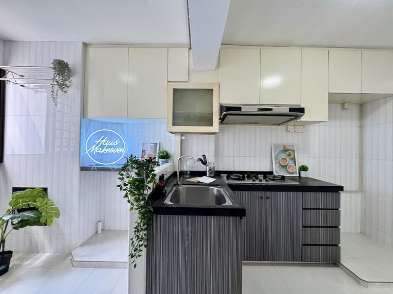 97 Whampoa Drive, 97 Whampoa Drive, 2 Bedrooms, 710 sqft, HDB Flat For Sale, by Magdalene Chai, 500207629 - Kitchen - PropertyGuru.com.sg