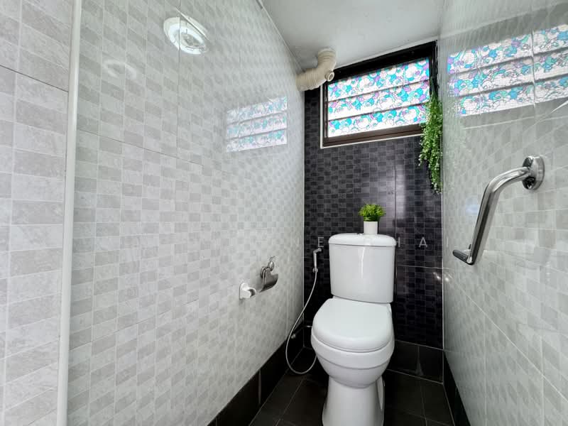 97 Whampoa Drive, 97 Whampoa Drive, 2 Bedrooms, 710 sqft, HDB Flat For Sale, by Magdalene Chai, 500207629 - Bathroom - PropertyGuru.com.sg