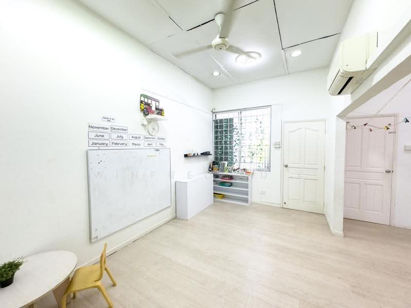 Kembangan Villas, Lengkong Tiga, Eunos / Geylang / Paya Lebar, 6 Bedrooms, 4,385 sqft, Semi-Detached House For Sale, by Winfred Quek, 500207631 - Interior - PropertyGuru.com.sg