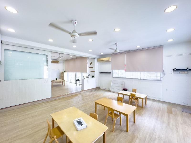 Kembangan Villas, Lengkong Tiga, Eunos / Geylang / Paya Lebar, 6 Bedrooms, 4,385 sqft, Semi-Detached House For Sale, by Winfred Quek, 500207631 - Interior - PropertyGuru.com.sg