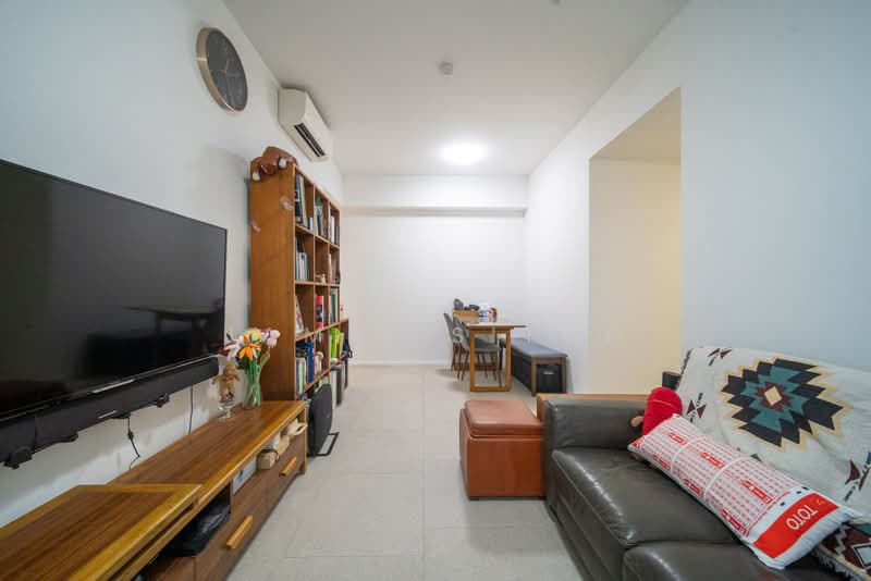Jui Residences, 1177 Serangoon Road, 3 Bedrooms, 893 sqft, Condominium For Sale, by Jamie Sitoh, 500207638 - Living Room - PropertyGuru.com.sg