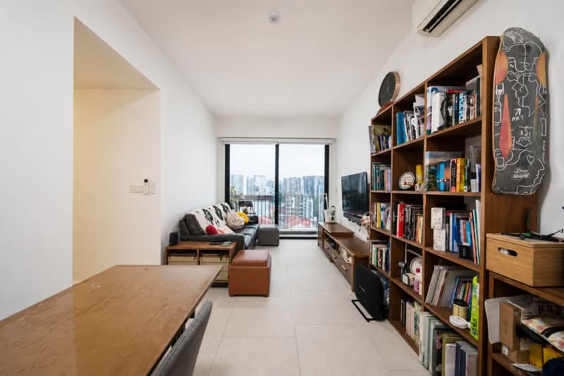 Jui Residences, 1177 Serangoon Road, 3 Bedrooms, 893 sqft, Condominium For Sale, by Jamie Sitoh, 500207638 - Living Room - PropertyGuru.com.sg