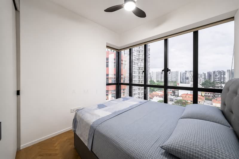 Jui Residences, 1177 Serangoon Road, 3 Bedrooms, 893 sqft, Condominium For Sale, by Jamie Sitoh, 500207638 - Master Bedroom - PropertyGuru.com.sg