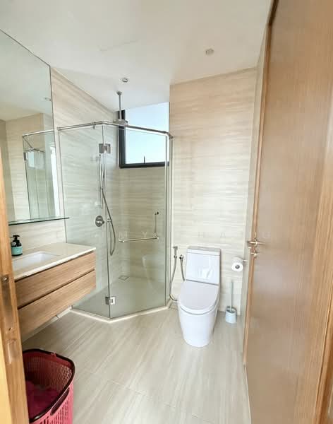 Alana, Sunrise Terrace, 4 Bedrooms, 3,057 sqft, Terraced House For Sale, by Tammy Zhang, 500207651 - Bathroom - PropertyGuru.com.sg