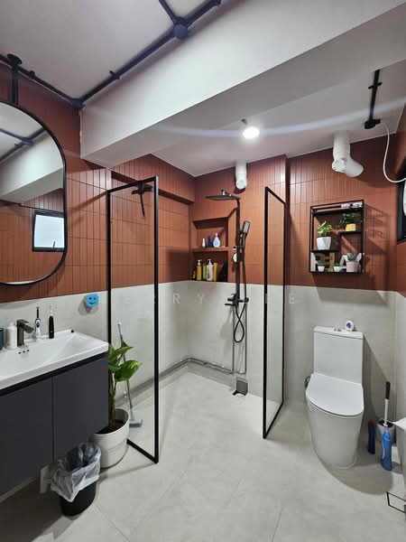 50 Hoy Fatt Road, 50 Hoy Fatt Road, 2 Bedrooms, 904 sqft, HDB Flat For Rent, by Jerry Lee, 500207653 - Bathroom - PropertyGuru.com.sg
