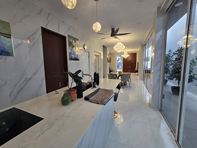 Serangoon Garden Estate, , 4 Bedrooms, 4,000 sqft, Corner Terrace For Rent, by Linda Teo, 500207655 - Kitchen - PropertyGuru.com.sg